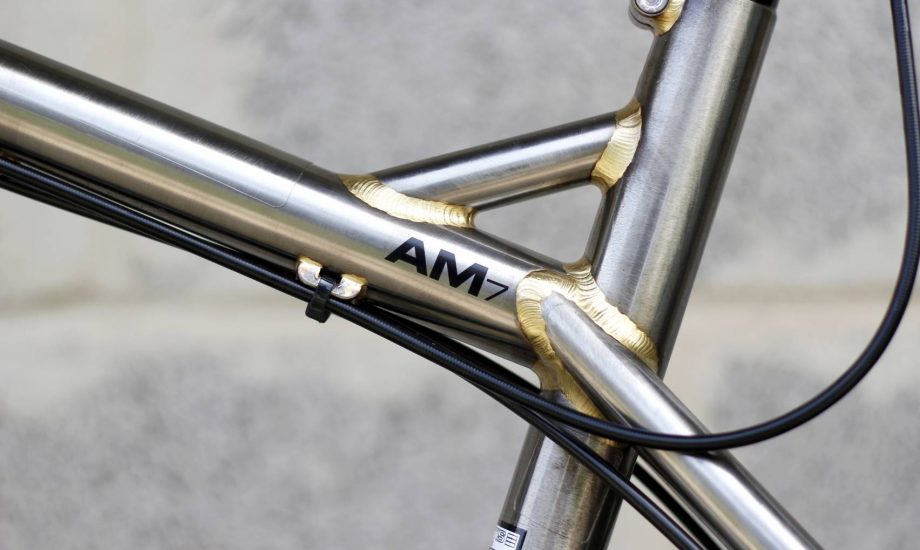 CurtisAM7seattube-1704×1136