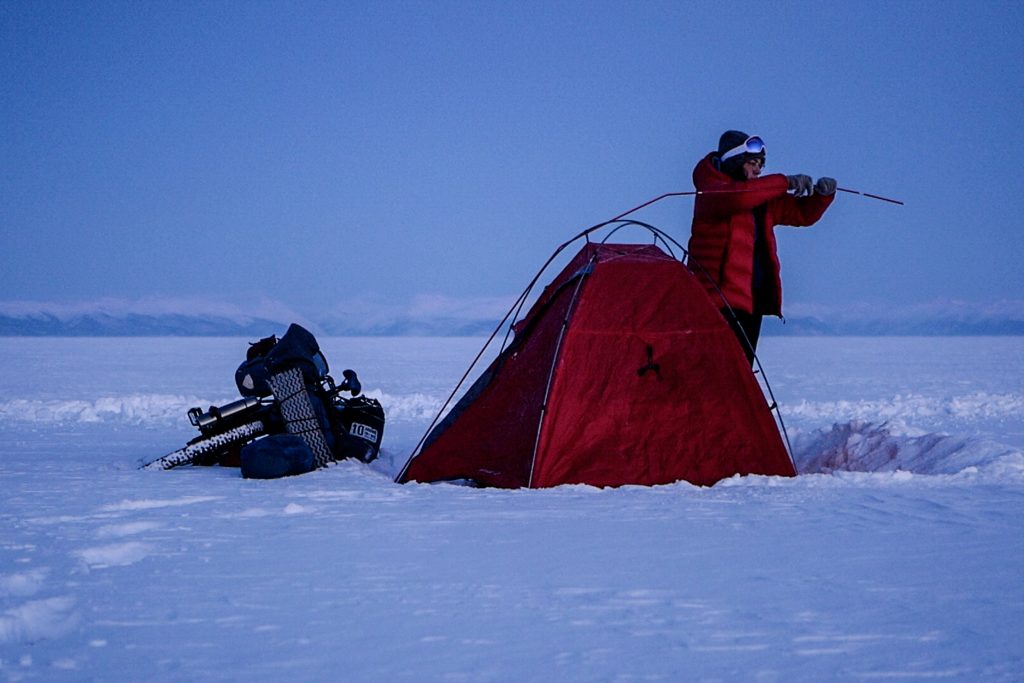 Gaëlle Bojko bikepacking Lac Baïkal